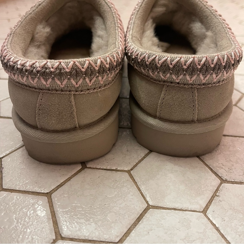 Ugg Tasman Goat - Picture 9 of 10